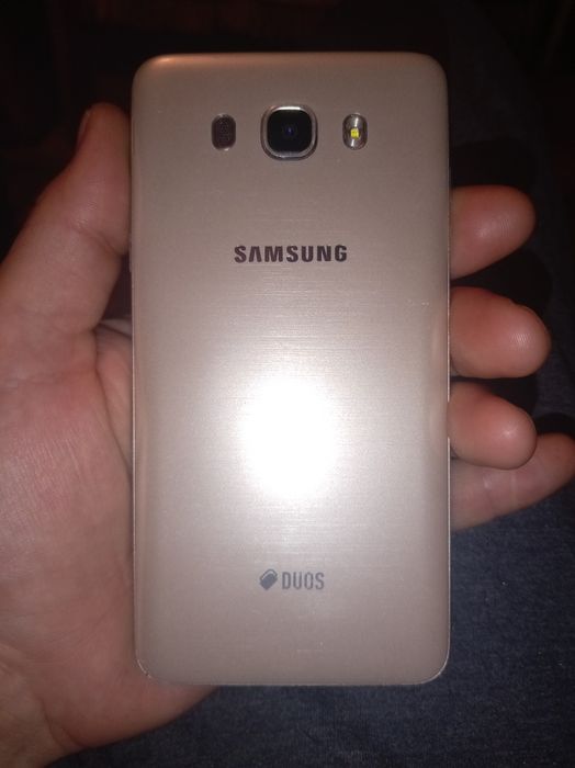 Samsung galaxy J7