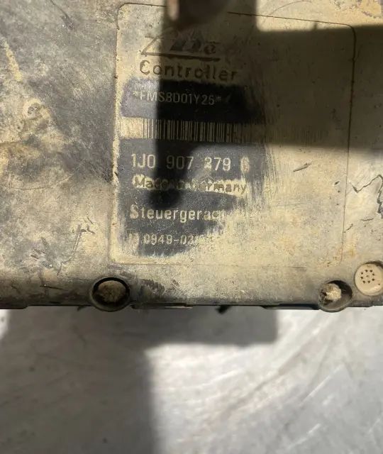 Pompa ABS Volkswagen VW Golf 1998 1.4 MT (75 hp)