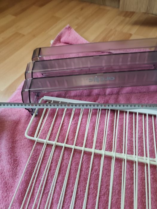 Sertare si polițe combina frigorifica Arctic