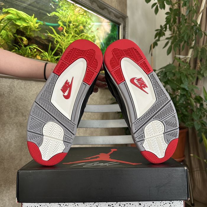 Jordan 4 bred ( nu dunk nu yeezy)