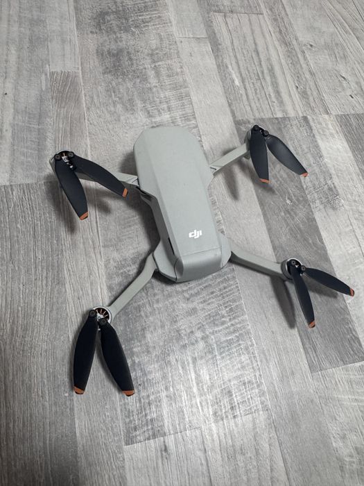 Dji mini 2 состаяние отличная
