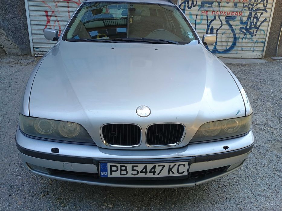 Лек автомобил BMW523i