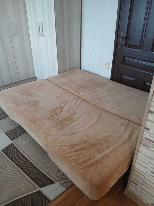 Разтегателен диван