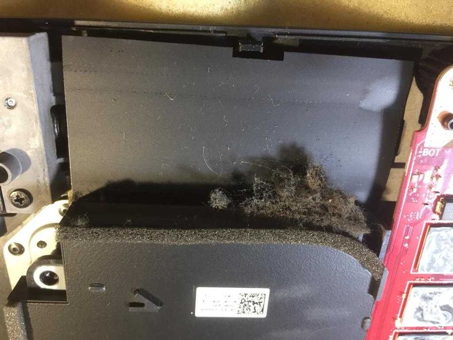 Curatare laptop, playstation 4-5, calculatoare gaming