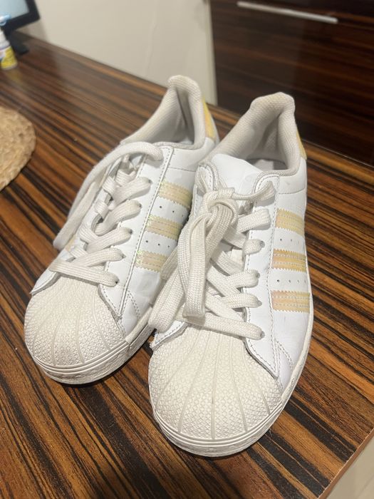 Adidas superstar