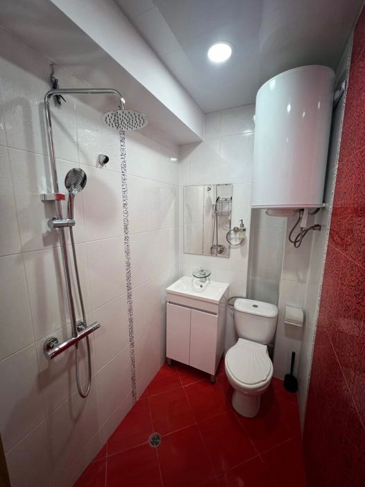 Дава се под наем Двустаен апартамент в Варна, Цветен квартал - 65 кв.м за 504.9 € - Снимка #8