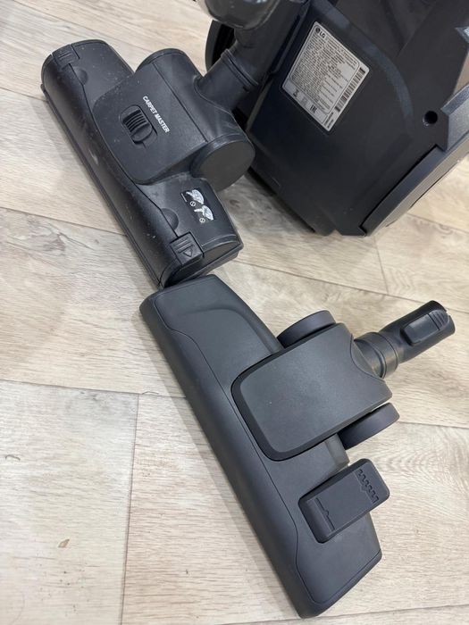 Продаю  пылесос-компрессор LG