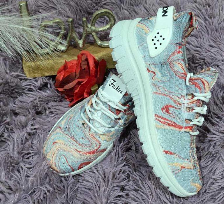 Маратонки с цветен арт дизайн I Rose Whisper