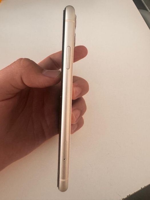 Iphone 11 71% акб 64 гб