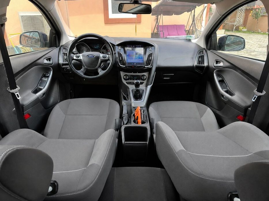 FORD Focus 2012 — imagine 11