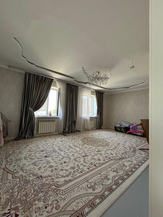 Үй сатылады. 10 соток 2 этаж