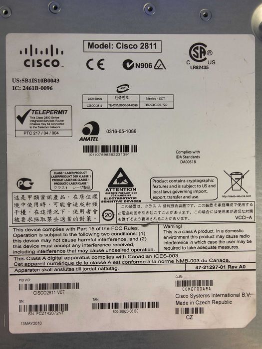 Router Cisco 2811 + card Cisco 128 MB + suport montare în rack. Impecabil!
