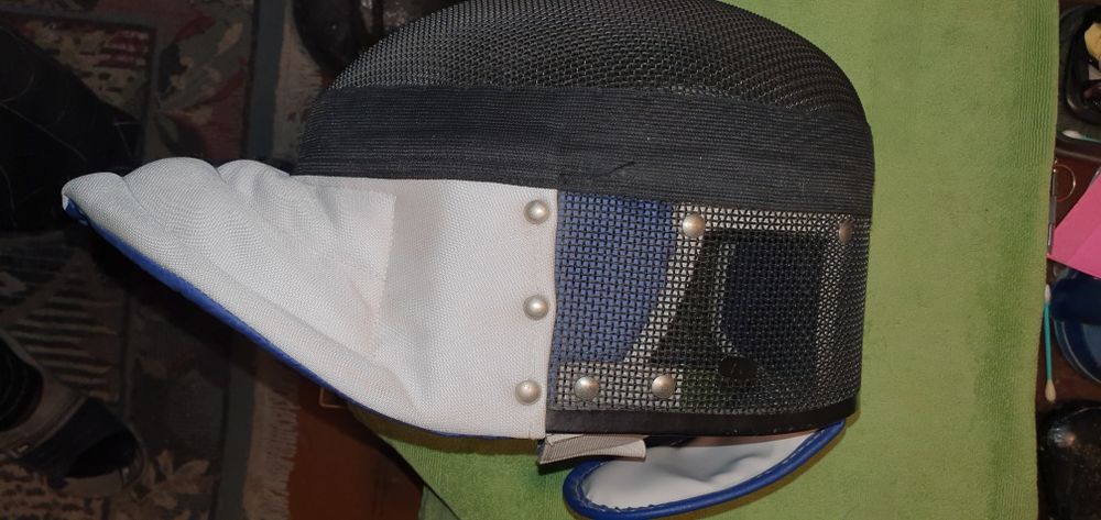 Шлем рапира ,шпага.