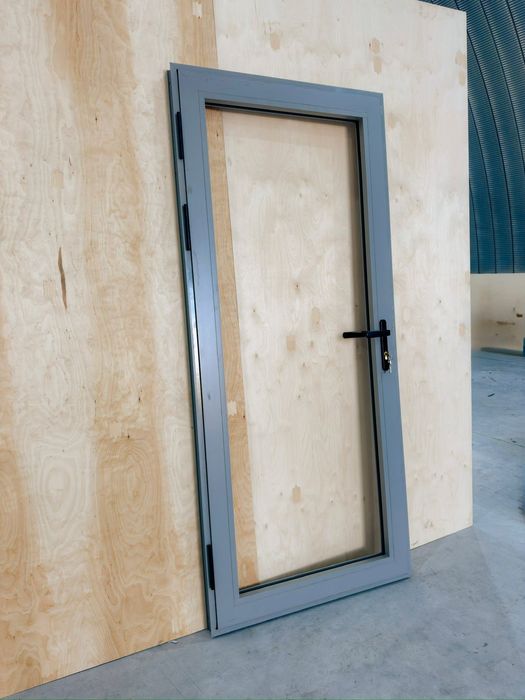 Окна, двери, перегородки.