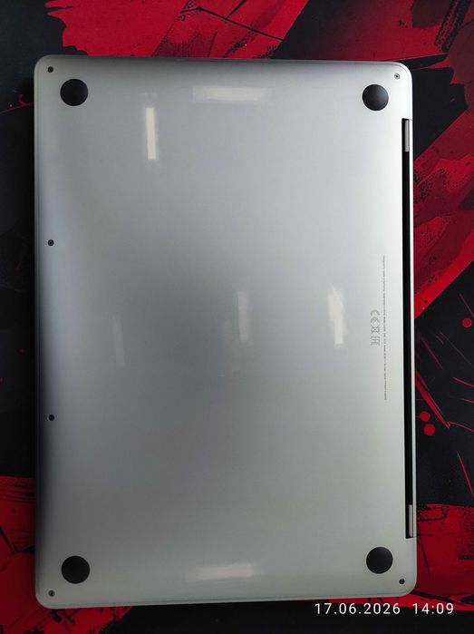 Macbook Pro M1 8/256 13,3 inch