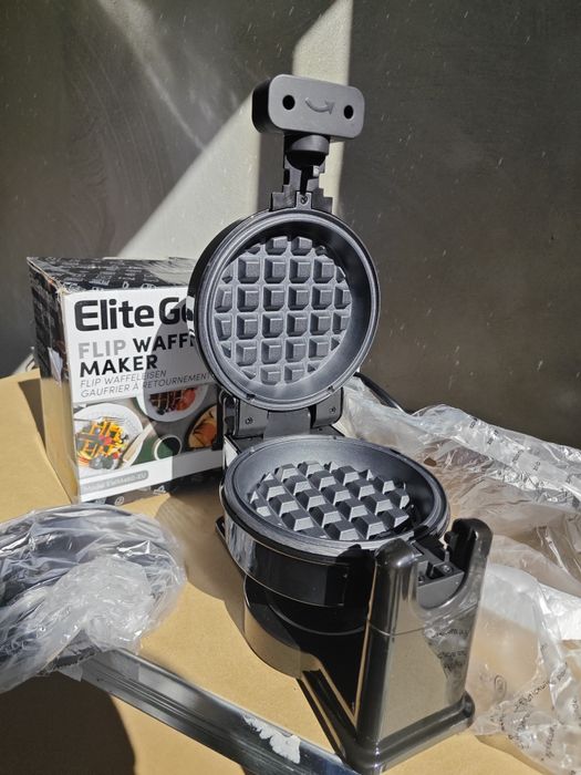 Въртящ се белгийски гофретник Elite Gourmet 1000W – ЧИСТО НОВ! В кутия