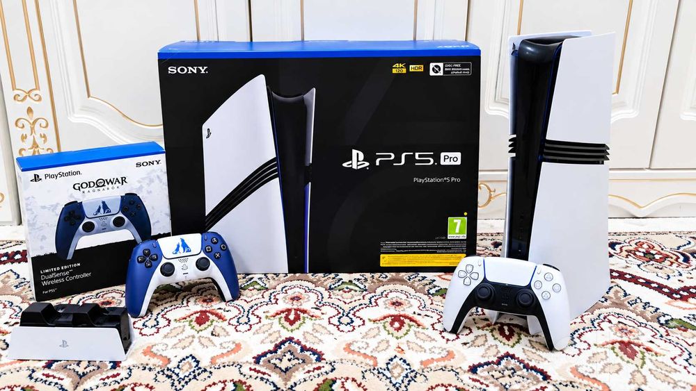 PlayStation 5 Pro 2 TB, взлом версия 10.40, 2 джойстика и док-станция.