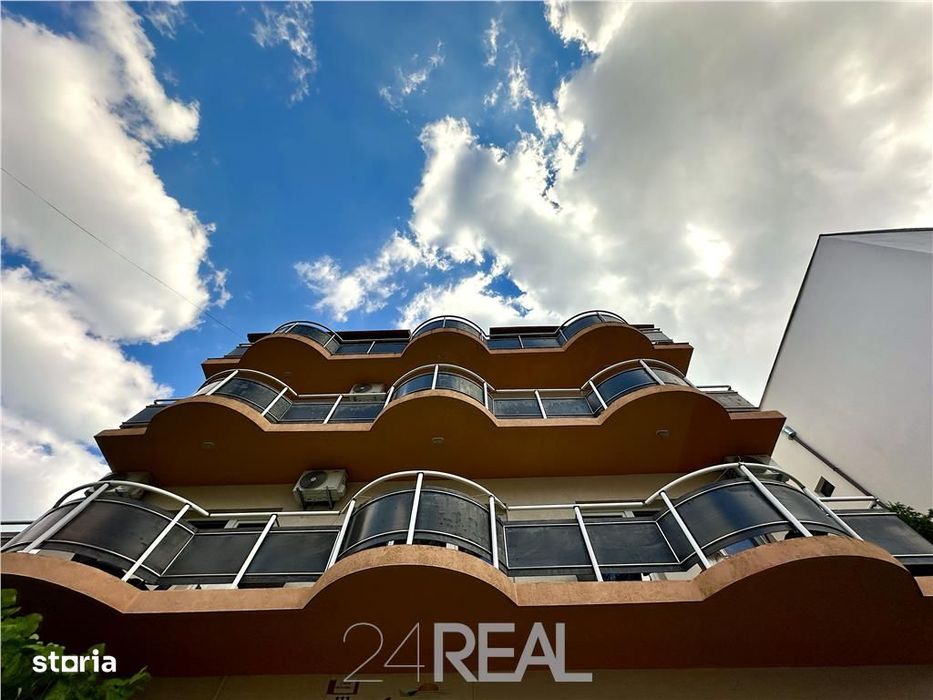 Vanzare Cladire Multifunctionala 783mp Mamaia Nord - Pensiune la Cheie