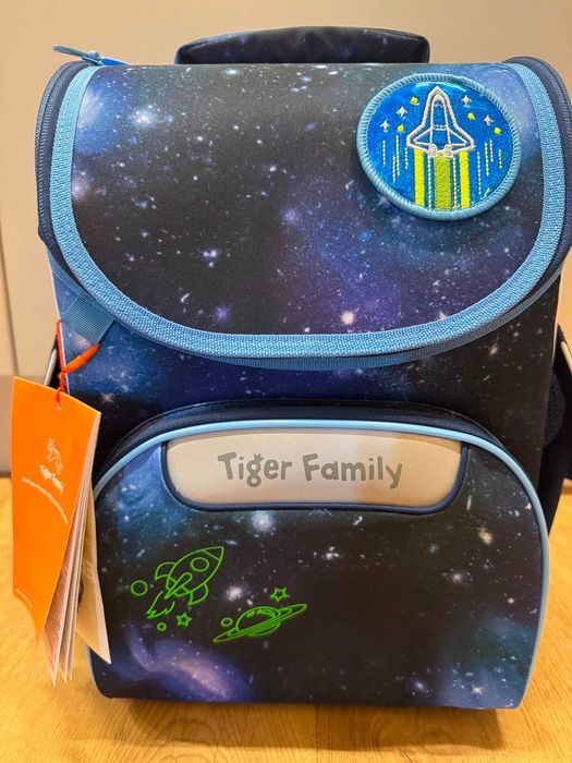 Ghiozdan Tiger Family Nature Quest Pro, model Super Galaxy - NOU cu etichetă