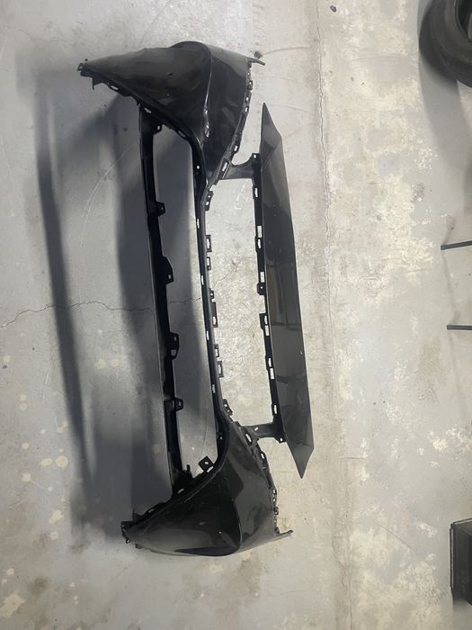 Бампер на Venza2 harrier 2021г