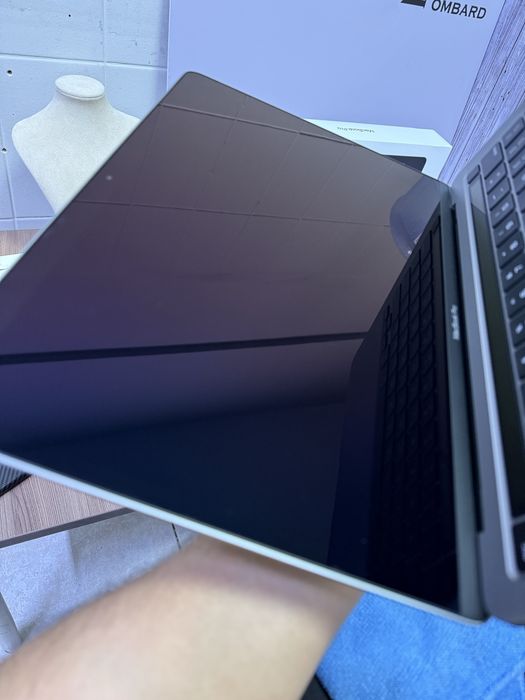 Macbook pro M2 touch bar 2022 / СТ 06940