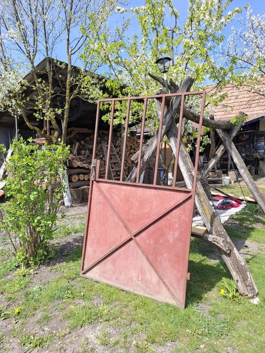 Poarta fier din 3 piese cu stalpi