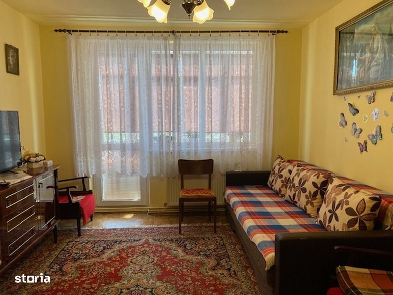 Apartament 2 camere semidecomandat zona Luptei — fotografia 1