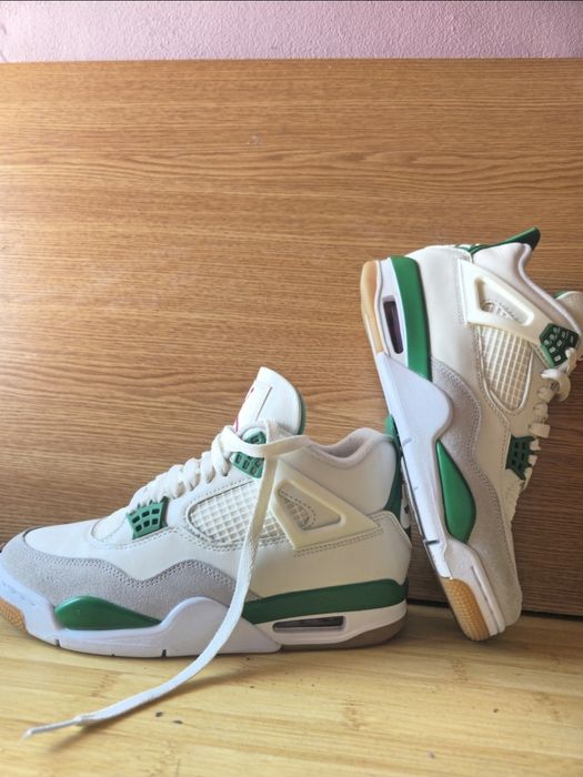 Air Jordan 4 SB Pine Green