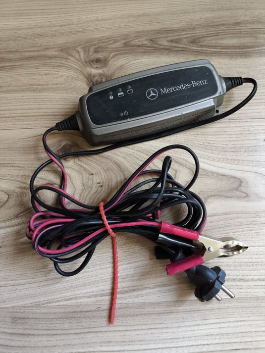 Интелигентни зарядни устройства CTEK 12V