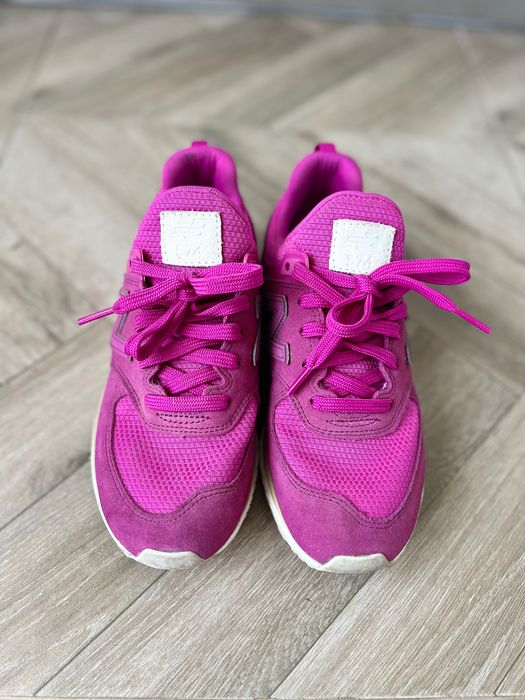 Маратонки new balance