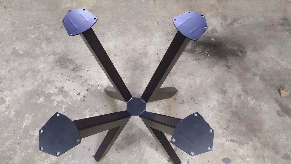 Метални крака за маса