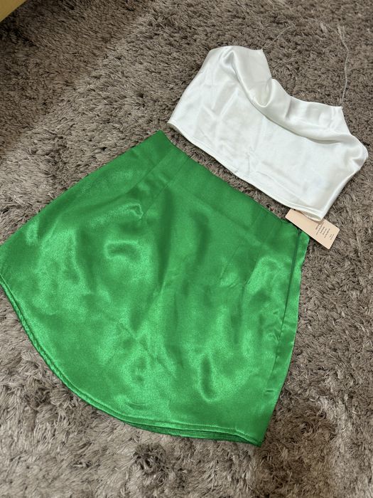 Дамски сатенен сет пола и топ