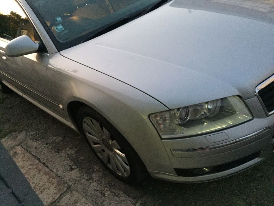 Ауди А8 д3 4.2 на части