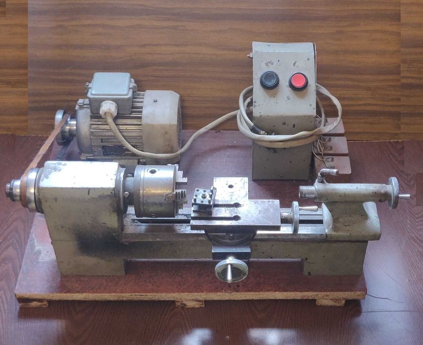 Токарный станок 1Д601 с хранения, в отличном состоянии