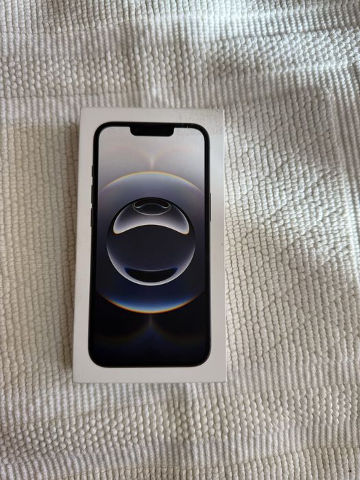 Продавам чисто нов IPhone 16 e