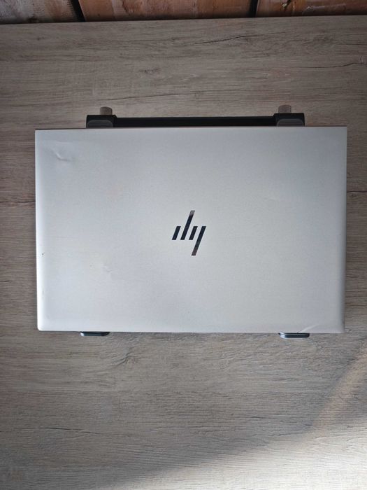 HP EliteBook 830 G8
