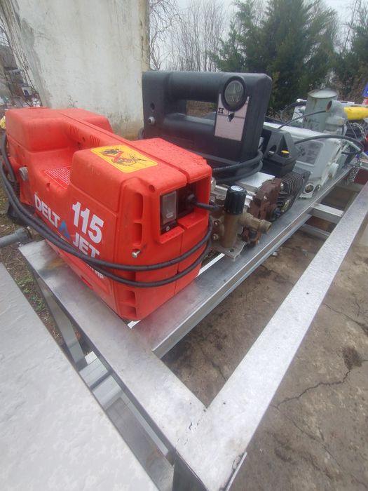 Vând aparat de spălat cu presiune