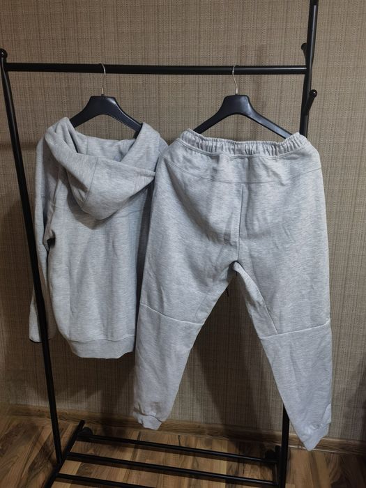 Nike Tech Fleece - сив, черен, L размер