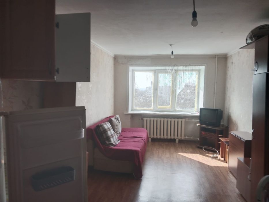 Комната 28 квадратов.