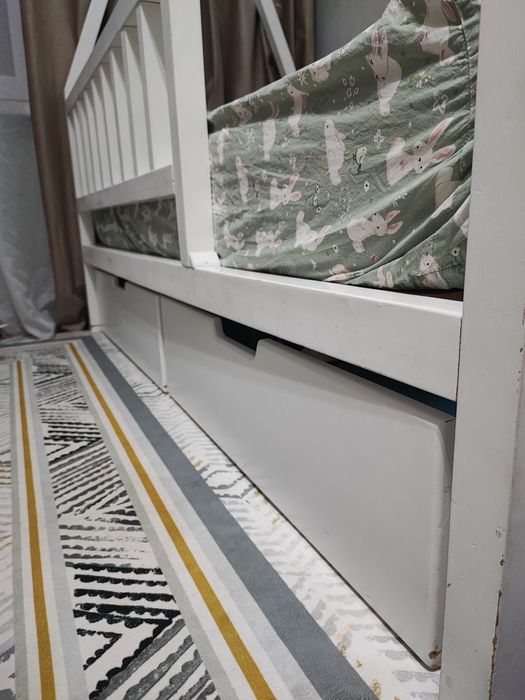 Детская кровать домик