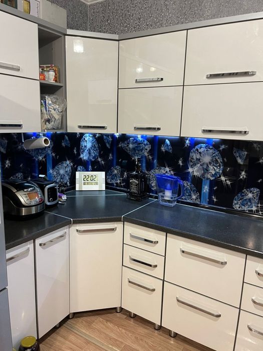 Продам кухонный гарнитур.