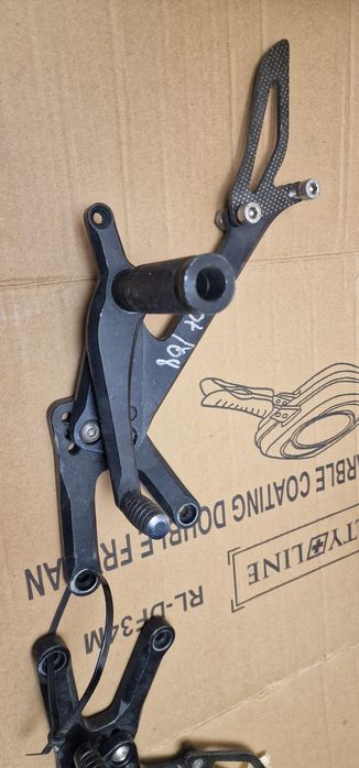 Parbriz  si scarite racing reglabile Arrow Yamaha R1 2007-2008