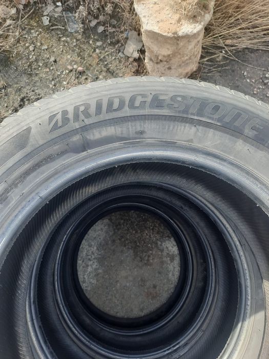 продам шины 225/65R17 Bridgestone
