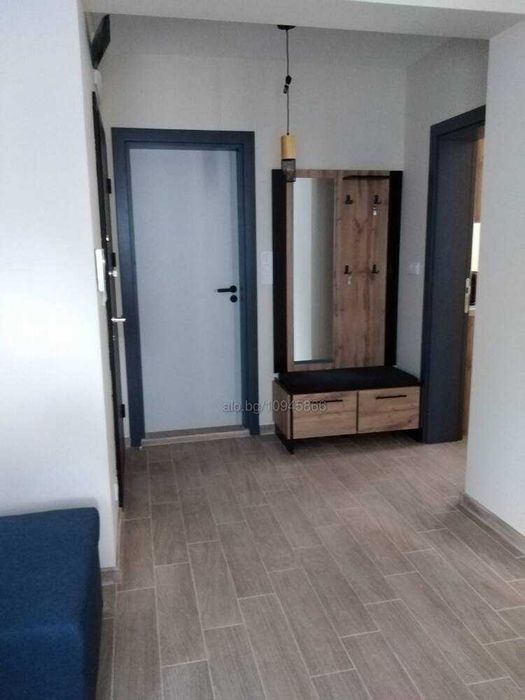 Двустаен апартамент с отделна кухня в новия град на Несебър-паркомясто