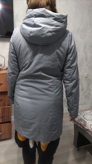 Продам женскую куртку