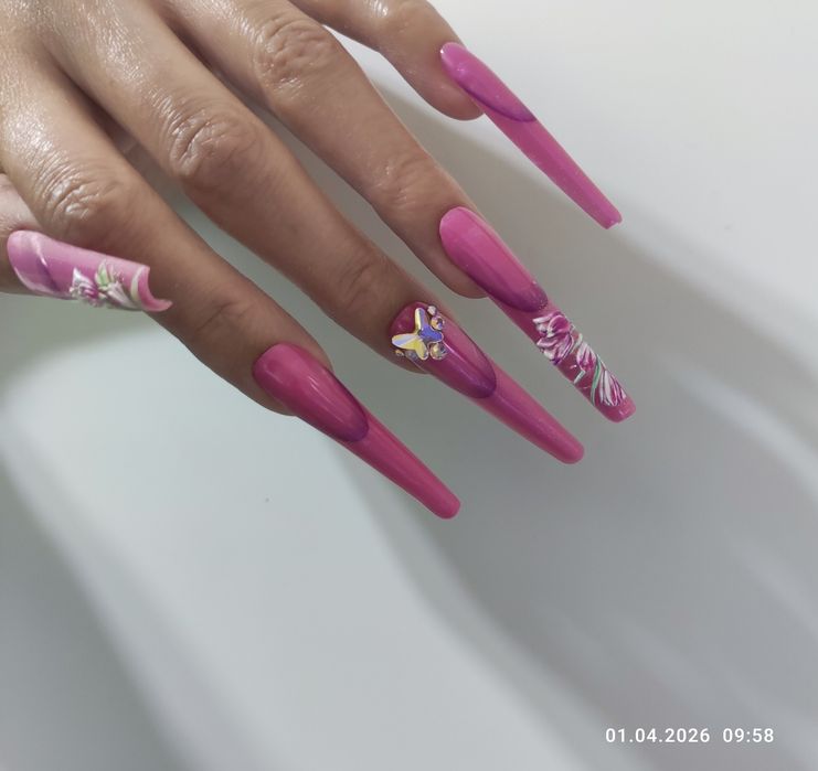 Mani, pedi, semi, întreținere etc. Deplasare la domiciliu clientului.