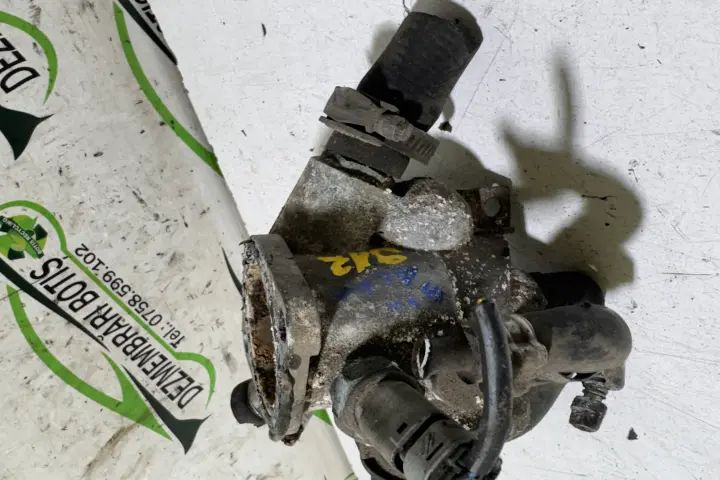 Carcasa termostat Alfa Romeo 145 2000 1.6 MT (120 hp)