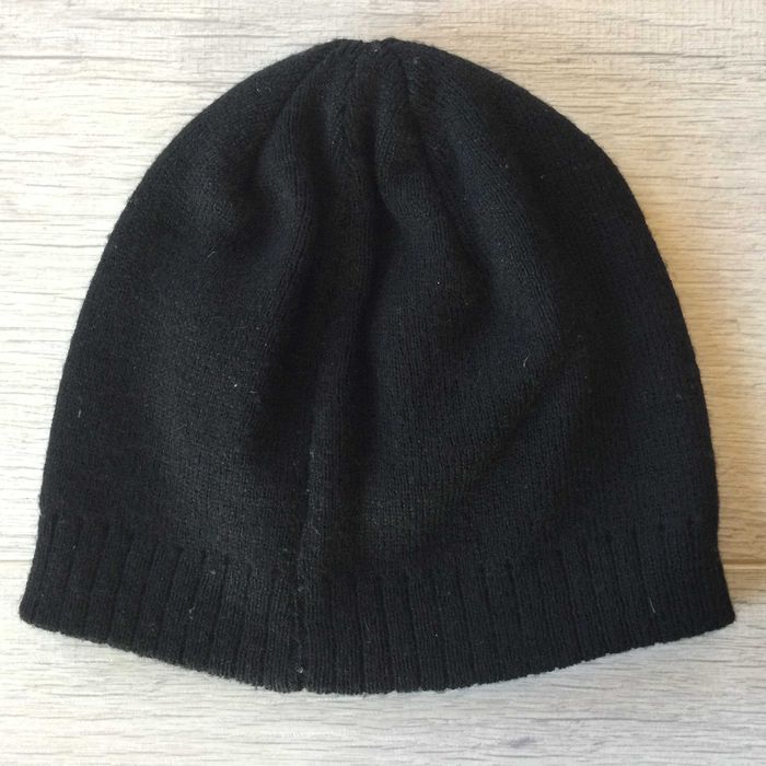 НОВА черна зимна шапка на баскетболния отбор на БАЛКАН - Ботевград