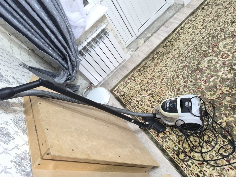 Пылесос Самсунг.