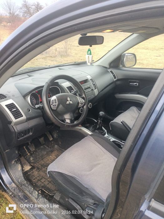 Vand Mitsubishi  outlender